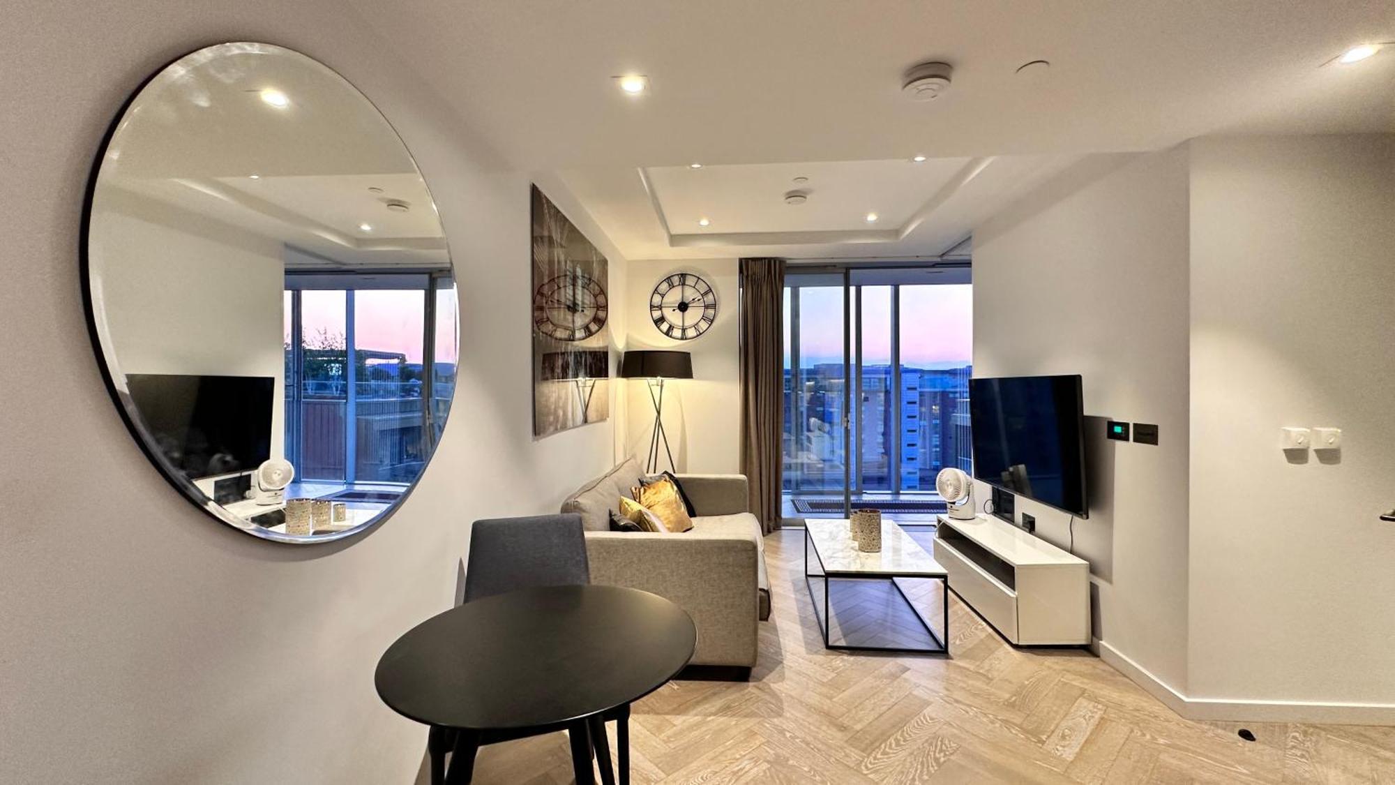 Battersea Power Station - Winter Garden Balcony & 1Gb Wifi - Luxurylondonstays المظهر الخارجي الصورة